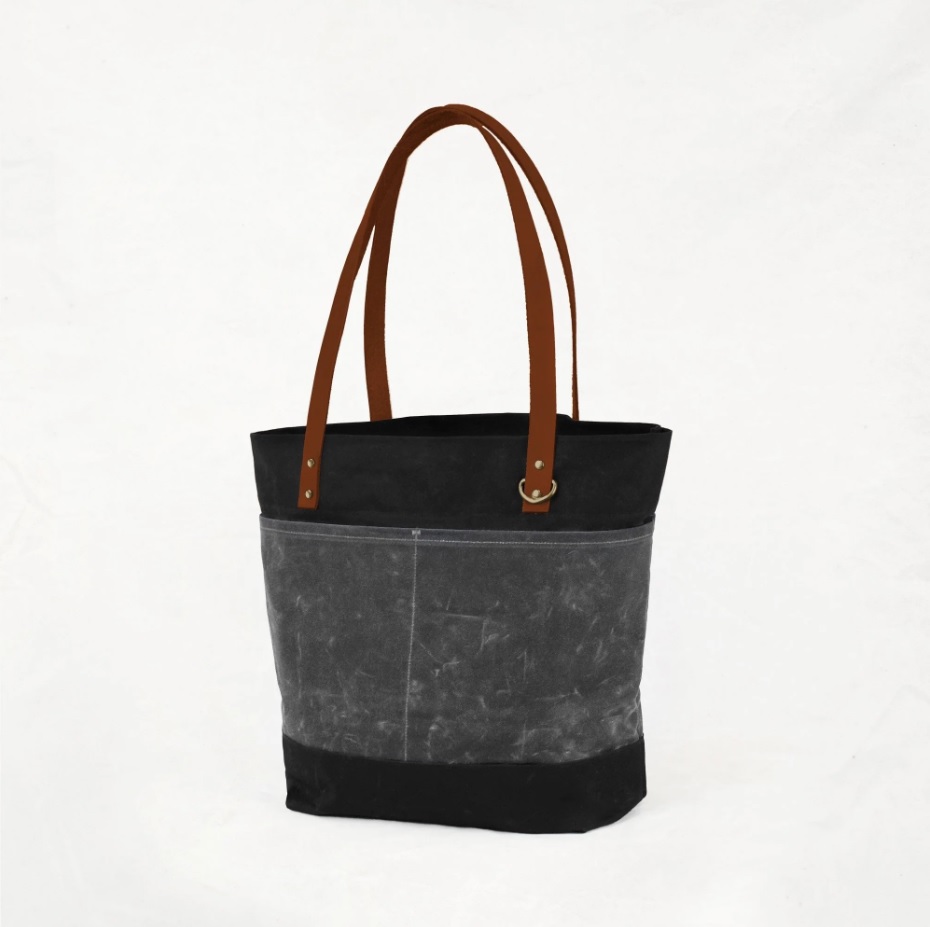 Oberlin Tote in navy waxed canvas with leather straps